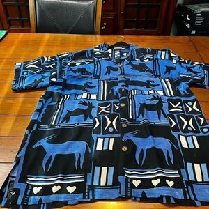 EUC Pineapple Lava LG Hawaiian 🌺 Shirt Blue, Cream & Black # MSOC8